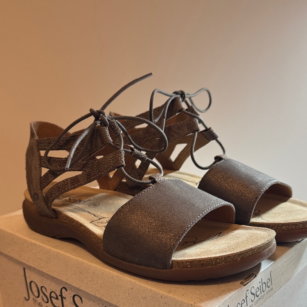 Josef Seibel Women's Lace-Up Brown Sandals